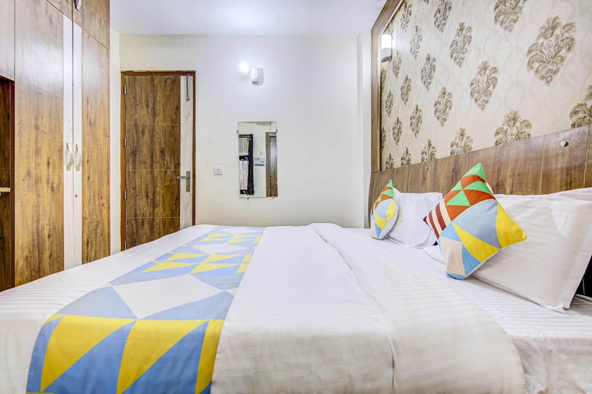 Collection O City Near Prem Mandir Gurgaon Exterior foto